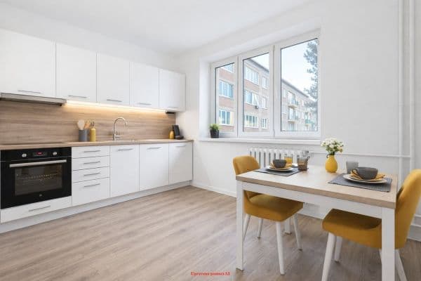 Prenájom bytu 2-izbový 55 m², Cihelní, Karviná, Moravskoslezský kraj Prenájom bytu 2-izbový 55 m², Cihelní, Karviná, Moravskoslezský kraj