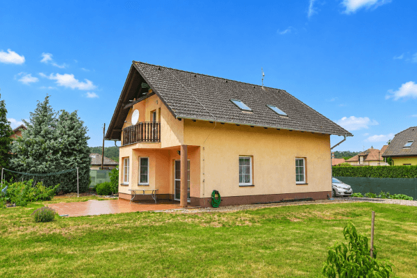 Predaj domu 180 m², pozemok 1.124 m², Staré Ouholice Predaj domu 180 m², pozemok 1.124 m², Staré Ouholice