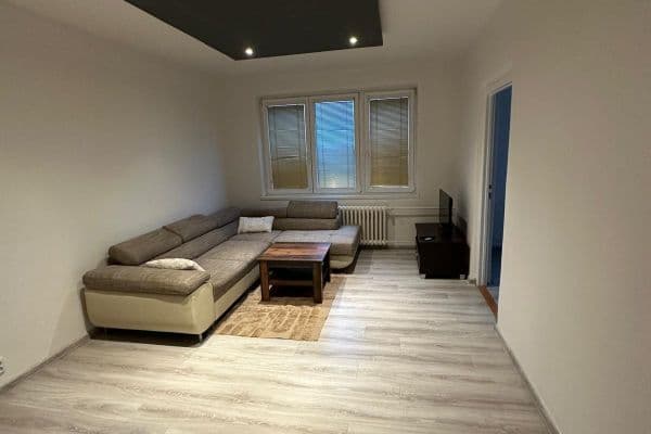 Prenájom bytu 3-izbový 68 m², U Studia, Ostrava Prenájom bytu 3-izbový 68 m², U Studia, Ostrava