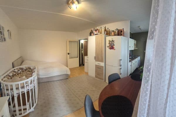 Prenájom bytu 1-izbový 26 m², Všehlušická, Slaný Prenájom bytu 1-izbový 26 m², Všehlušická, Slaný