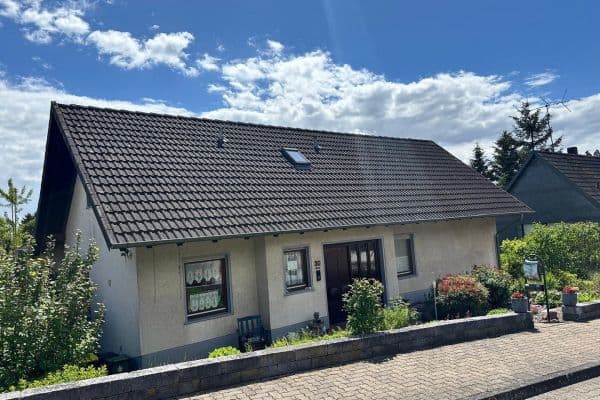 Predaj domu 240 m², pozemok 744 m², Elze Predaj domu 240 m², pozemok 744 m², Elze