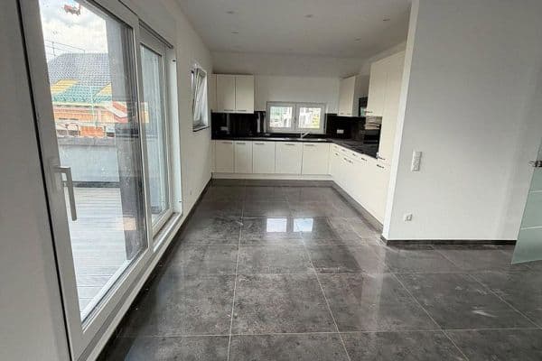 Prenájom bytu 4-izbový 105 m², Rodenbach Prenájom bytu 4-izbový 105 m², Rodenbach