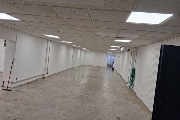 Prenájom nebytového priestoru 250 m², Bochum, Severné Porýnie - Westfálsko Prenájom nebytového priestoru 250 m², Bochum, Severné Porýnie - Westfálsko