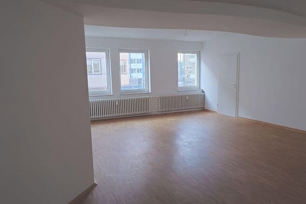 Prenájom bytu 2-izbový 81 m², Blumenstr. 3, Hannover, Dolné Sasko Prenájom bytu 2-izbový 81 m², Blumenstr. 3, Hannover, Dolné Sasko