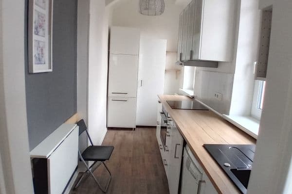 Prenájom bytu 2-izbový 68 m², Pod Rovinou, Praha Prenájom bytu 2-izbový 68 m², Pod Rovinou, Praha