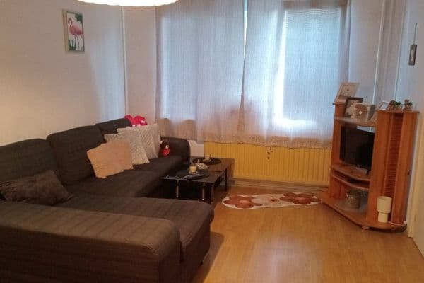 Prenájom bytu 1-izbový 37 m², Sídliště Plešivec, Český Krumlov Prenájom bytu 1-izbový 37 m², Sídliště Plešivec, Český Krumlov