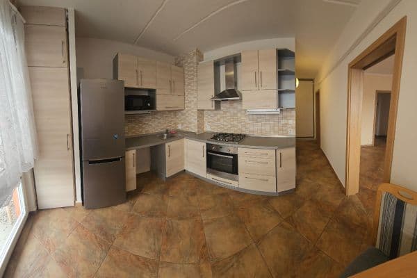 Prenájom bytu 3-izbový 75 m², Luďka Matury, Pardubice Prenájom bytu 3-izbový 75 m², Luďka Matury, Pardubice