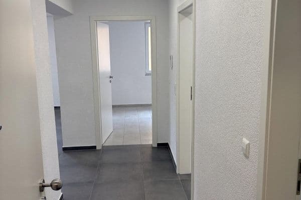 Prenájom bytu 3-izbový 74 m², Senefelder Straße 4, Pforzheim Prenájom bytu 3-izbový 74 m², Senefelder Straße 4, Pforzheim