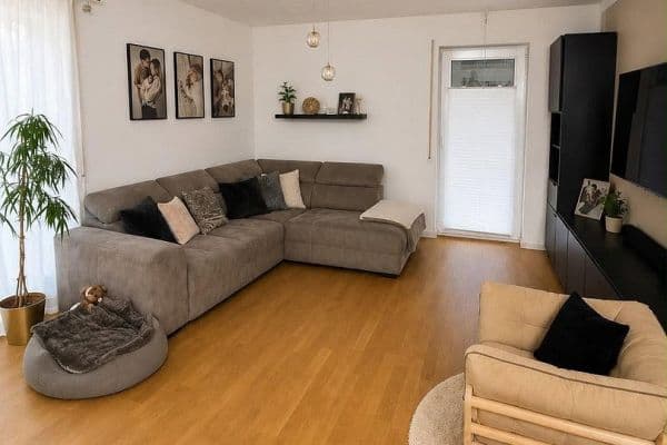 Prenájom bytu 3-izbový 85 m², Amlingstadter Str. 23, Hirschaid Prenájom bytu 3-izbový 85 m², Amlingstadter Str. 23, Hirschaid