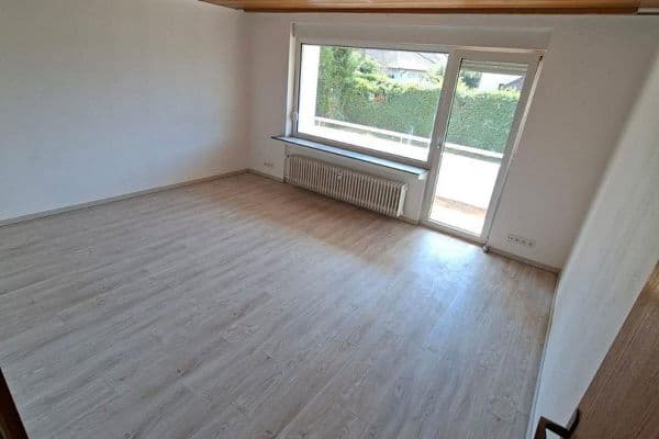 Prenájom bytu 4-izbový 90 m², Großkrotzenburg Prenájom bytu 4-izbový 90 m², Großkrotzenburg