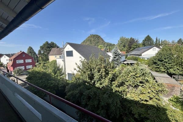 Prenájom bytu 3-izbový 95 m², Singen am Hohentwiel Prenájom bytu 3-izbový 95 m², Singen am Hohentwiel