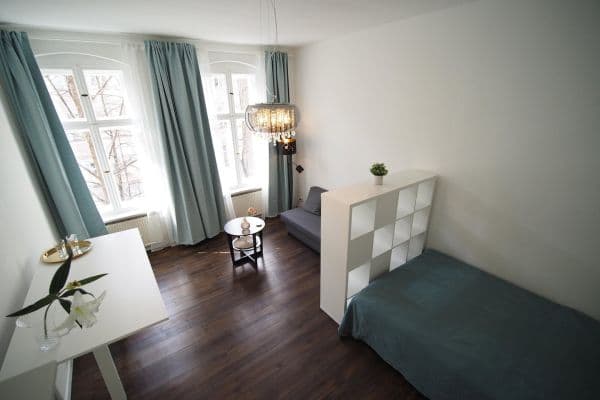 Prenájom bytu 1-izbový 37 m², Berlin, Berlín Prenájom bytu 1-izbový 37 m², Berlin, Berlín