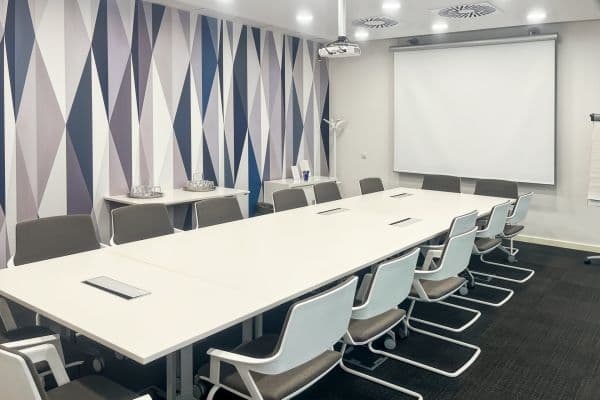 Prenájom kancelárie 110 m², náměstí I. P. Pavlova, Praha Prenájom kancelárie 110 m², náměstí I. P. Pavlova, Praha