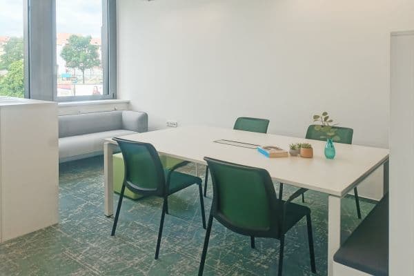 Prenájom kancelárie 20 m², Lomnického, Praha, Praha Prenájom kancelárie 20 m², Lomnického, Praha, Praha