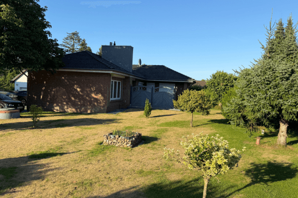 Predaj domu 117 m², pozemok 1.200 m², Am Berge 5a, Regesbostel OT Rahmstorf Predaj domu 117 m², pozemok 1.200 m², Am Berge 5a, Regesbostel OT Rahmstorf