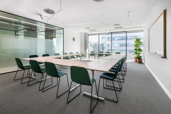 Prenájom kancelárie 110 m², Pujmanové, Praha Prenájom kancelárie 110 m², Pujmanové, Praha