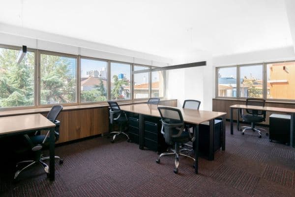 Prenájom kancelárie 75 m², Plzeňská, Praha Prenájom kancelárie 75 m², Plzeňská, Praha