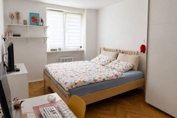 Prenájom bytu 3-izbový 74 m², I. J. Pešiny, Frýdek-Místek Prenájom bytu 3-izbový 74 m², I. J. Pešiny, Frýdek-Místek