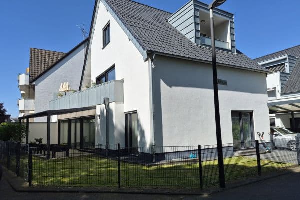Prenájom bytu 3-izbový 90 m², Troisdorf Prenájom bytu 3-izbový 90 m², Troisdorf