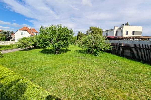 Predaj pozemku 832 m², Západní, Hovorčovice Predaj pozemku 832 m², Západní, Hovorčovice