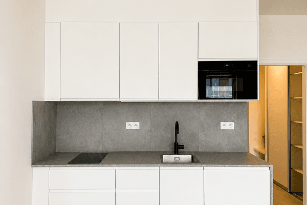 Prenájom bytu 1-izbový 34 m², Gerstelova, Praha Prenájom bytu 1-izbový 34 m², Gerstelova, Praha