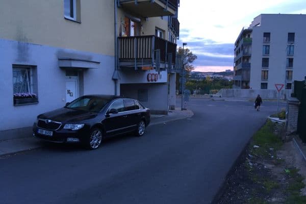Prenájom garáže 20 m², Novovysočanská, Praha Prenájom garáže 20 m², Novovysočanská, Praha