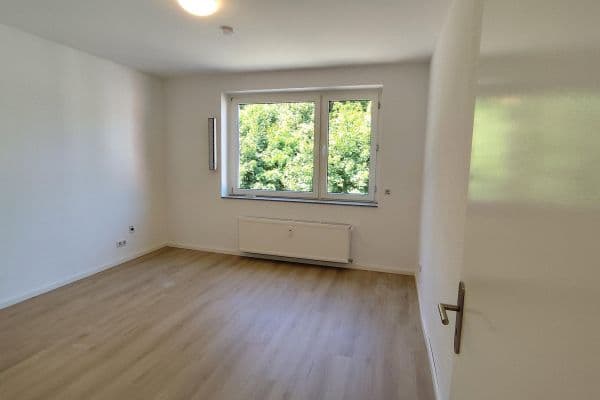 Prenájom bytu 4-izbový 110 m², Holzstrasse 184, Castrop-Rauxel Prenájom bytu 4-izbový 110 m², Holzstrasse 184, Castrop-Rauxel