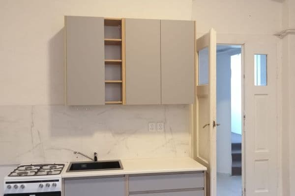 Prenájom bytu 2-izbový 58 m², Pražská, Liběchov Prenájom bytu 2-izbový 58 m², Pražská, Liběchov