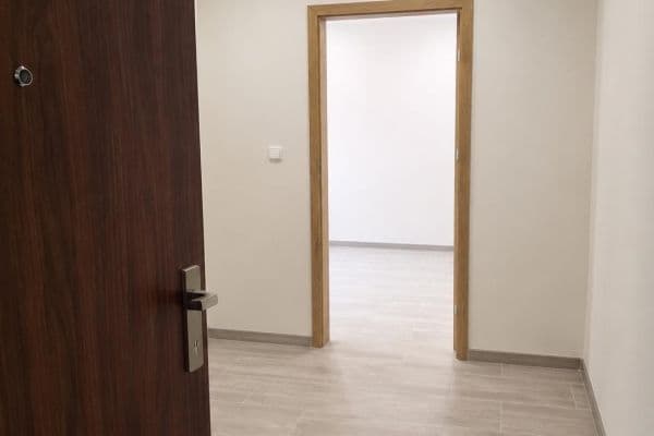 Prenájom bytu 2-izbový 62 m², Hlavní třída, Frýdek-Místek Prenájom bytu 2-izbový 62 m², Hlavní třída, Frýdek-Místek