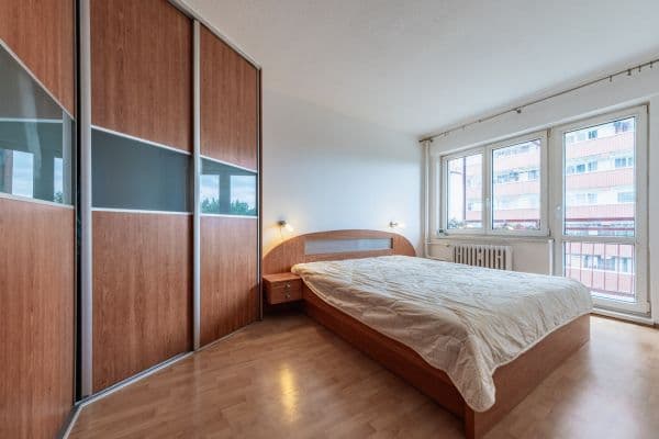 Predaj bytu 3-izbový 72 m², Na Stuchlíkovci, Orlová Predaj bytu 3-izbový 72 m², Na Stuchlíkovci, Orlová