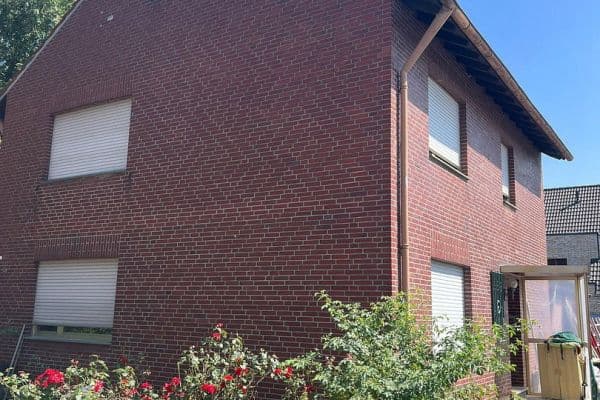 Predaj domu 160 m², pozemok 680 m², Fließstraße 54, Kerpen Predaj domu 160 m², pozemok 680 m², Fließstraße 54, Kerpen