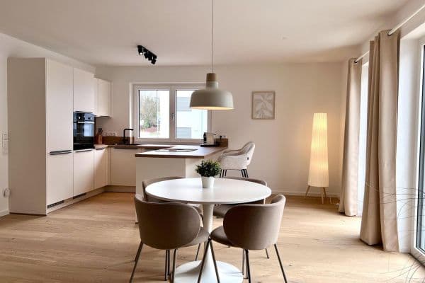 Prenájom bytu 3-izbový 78 m², Freising, Bavorsko Prenájom bytu 3-izbový 78 m², Freising, Bavorsko