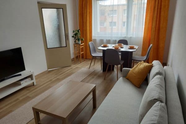 Prenájom bytu 3-izbový 77 m², Kryštofova, Praha Prenájom bytu 3-izbový 77 m², Kryštofova, Praha