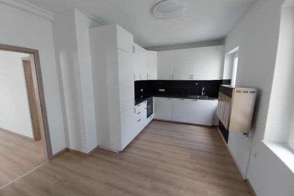 Prenájom bytu 2-izbový 65 m², Rosenbergstraße 37A, Stuttgart Prenájom bytu 2-izbový 65 m², Rosenbergstraße 37A, Stuttgart