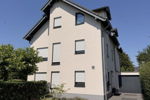 Prenájom bytu 4-izbový 162 m², Am Gehöft 5, Grevenbroich Prenájom bytu 4-izbový 162 m², Am Gehöft 5, Grevenbroich