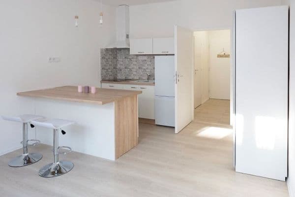 Predaj bytu 1-izbový 29 m², Dvorecké náměstí, Praha Predaj bytu 1-izbový 29 m², Dvorecké náměstí, Praha