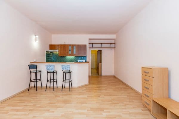 Prenájom bytu 2-izbový 49 m², Křišťanova, Praha Prenájom bytu 2-izbový 49 m², Křišťanova, Praha