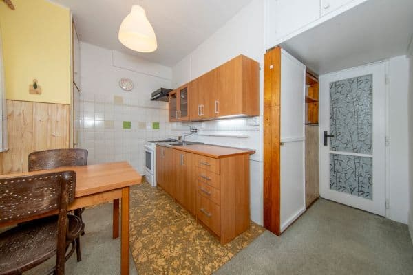 Prenájom bytu 2-izbový 53 m², Pod Lipami, Praha Prenájom bytu 2-izbový 53 m², Pod Lipami, Praha