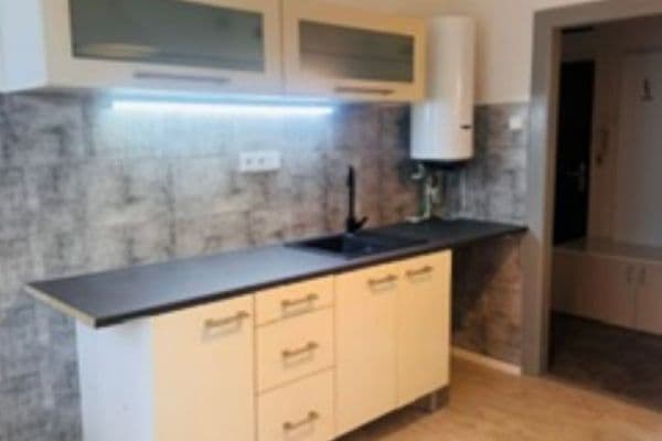 Prenájom bytu 1-izbový 36 m², Hasičská, Ostrava Prenájom bytu 1-izbový 36 m², Hasičská, Ostrava