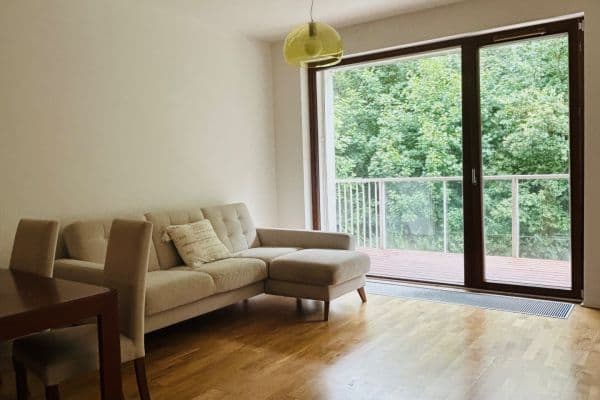 Prenájom bytu 2-izbový 54 m², Naskové, Praha Prenájom bytu 2-izbový 54 m², Naskové, Praha