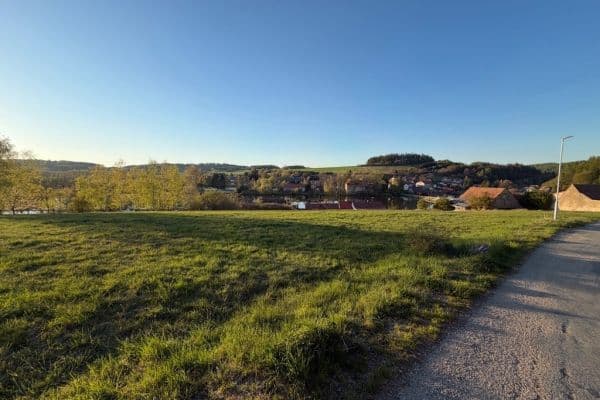 Predaj pozemku 2.102 m², Popovice Predaj pozemku 2.102 m², Popovice