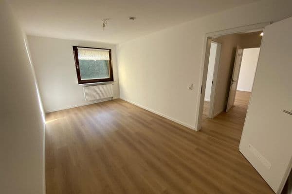 Prenájom bytu 3-izbový 85 m², Am Gottesberg 25, Bielefeld, Severné Porýnie - Westfálsko Prenájom bytu 3-izbový 85 m², Am Gottesberg 25, Bielefeld, Severné Porýnie - Westfálsko