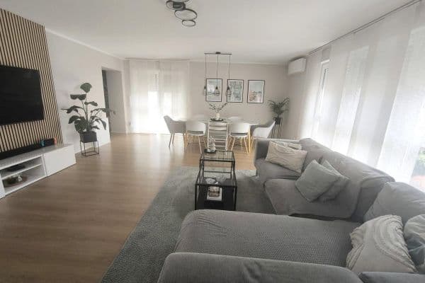 Prenájom bytu 4-izbový 100 m², Weserstraße 29, Rüsselsheim am Main, Hesensko Prenájom bytu 4-izbový 100 m², Weserstraße 29, Rüsselsheim am Main, Hesensko