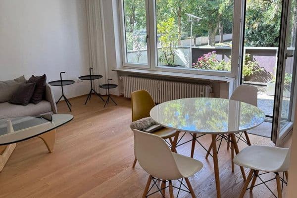 Prenájom bytu 2-izbový 66 m², Mauerkircherstraße 85, München, Bavorsko Prenájom bytu 2-izbový 66 m², Mauerkircherstraße 85, München, Bavorsko
