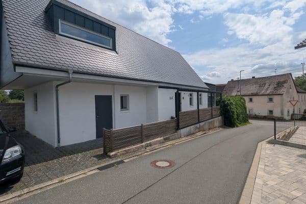 Predaj domu 155 m², pozemok 310 m², Oberköst 47, Burgebrach Predaj domu 155 m², pozemok 310 m², Oberköst 47, Burgebrach