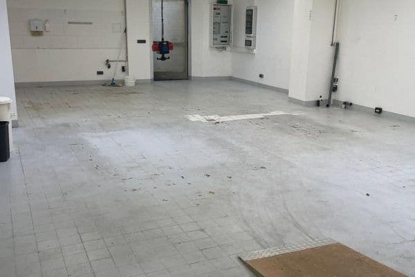 Prenájom nebytového priestoru 150 m², Köln Prenájom nebytového priestoru 150 m², Köln