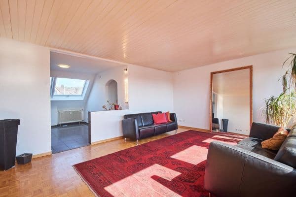 Predaj bytu 4-izbový 105 m², Esslingen Predaj bytu 4-izbový 105 m², Esslingen