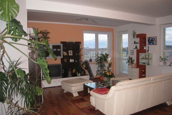 Prenájom bytu 3-izbový 106 m², Pod Cihelnou, Praha Prenájom bytu 3-izbový 106 m², Pod Cihelnou, Praha