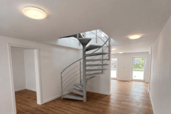 Prenájom bytu 6-izbový 150 m², Reisachstraße 8, Pliezhausen Prenájom bytu 6-izbový 150 m², Reisachstraße 8, Pliezhausen