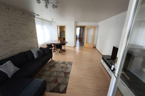 Prenájom bytu 3-izbový 75 m², Im Daistler 12, Neuenstadt am Kocher Prenájom bytu 3-izbový 75 m², Im Daistler 12, Neuenstadt am Kocher